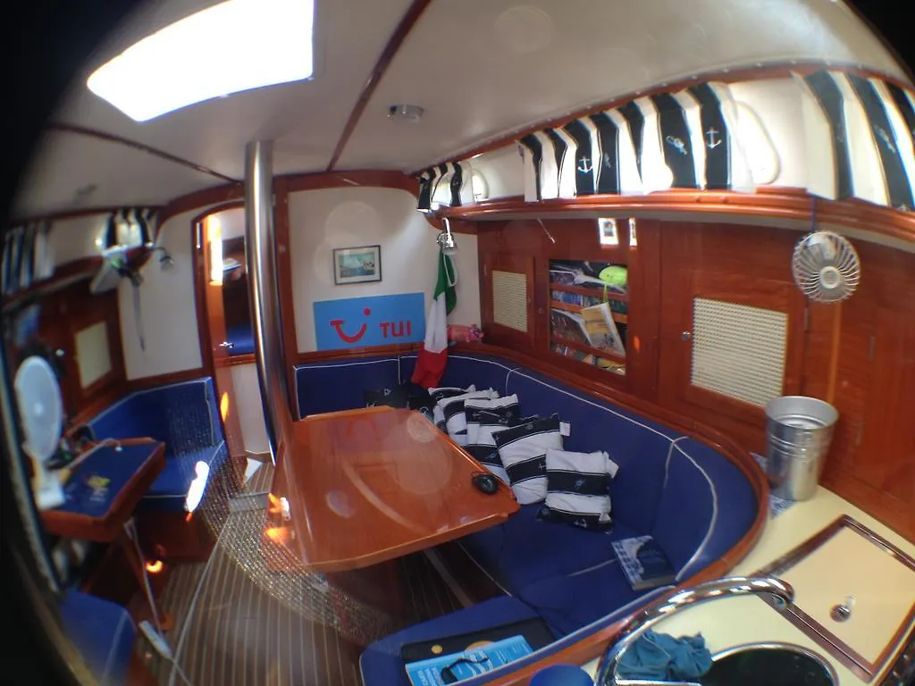 Botel Cavallino Luxury House Boat Hotel Italy